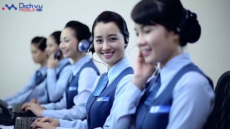 Khách hàng gọi tổng đài mở khóa sim