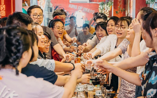 những trò chơi trên bàn nhậu